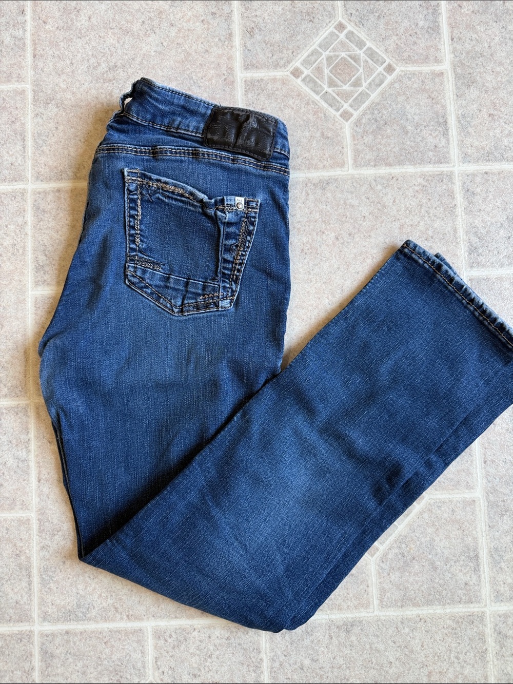 Silver Jeans Women's Straight Leg Jeans - Indigo Blue